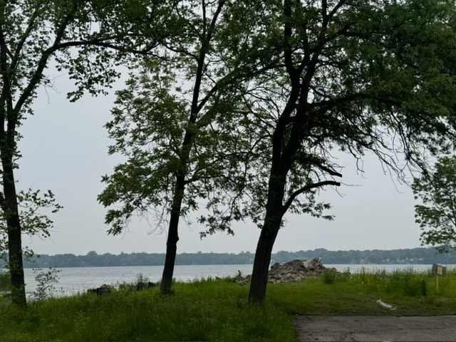 Foto del edificio - 728 N Lakeview Dr