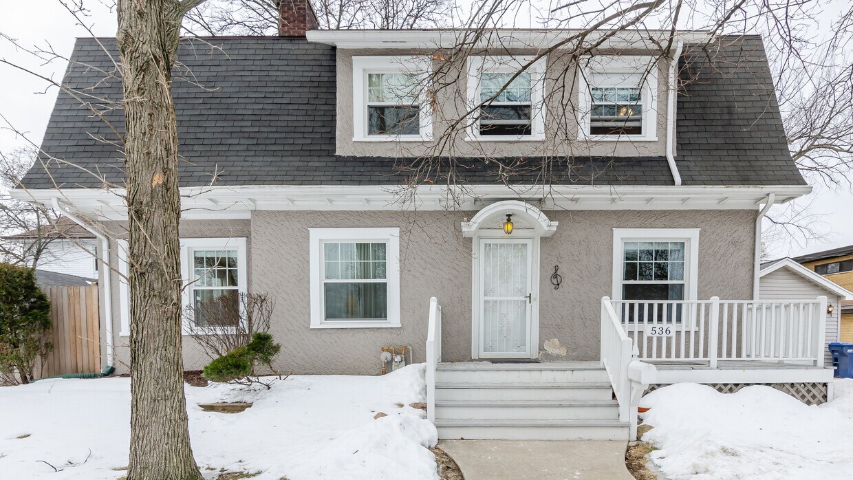 Primary Photo - 536 N La Grange Rd