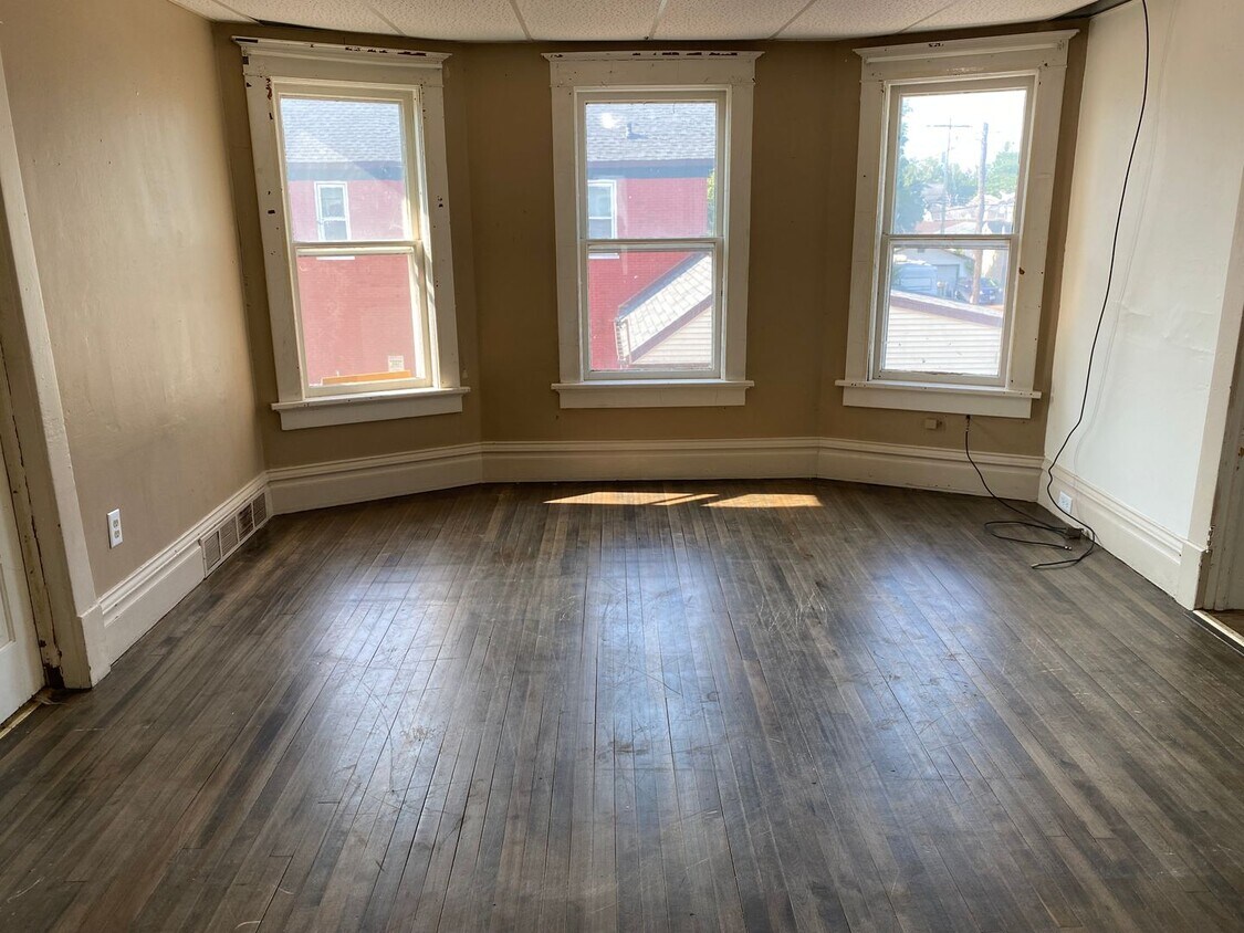 Foto principal - 834 S 3rd Ave