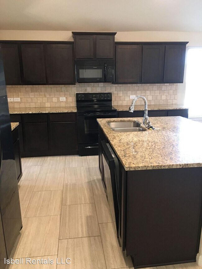 Foto del edificio - 3 br, 2 bath House - 3808 Flatrock Mountai...