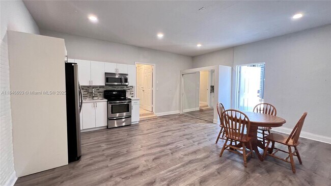 Foto del edificio - 10911 SW 242nd St