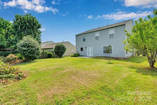 Foto del edificio - 1828 Rustic Barn Dr