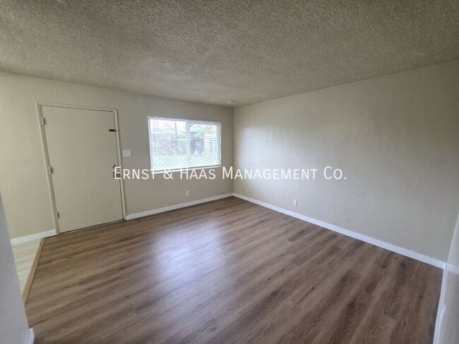 Building Photo - 9119 Rose St