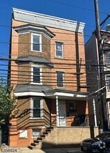 Building Photo - 35 Norfolk St