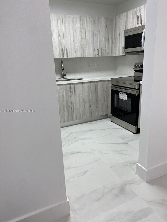 Foto del edificio - 6190 W 19th Ave