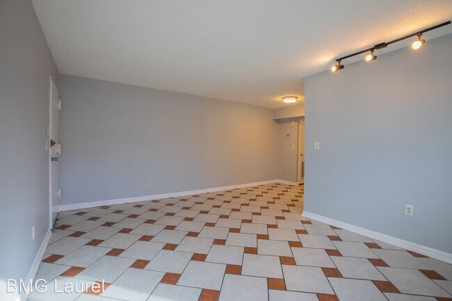 Foto del edificio - 2 br, 1 bath House - 2640 Wade Rd SE Unit 14