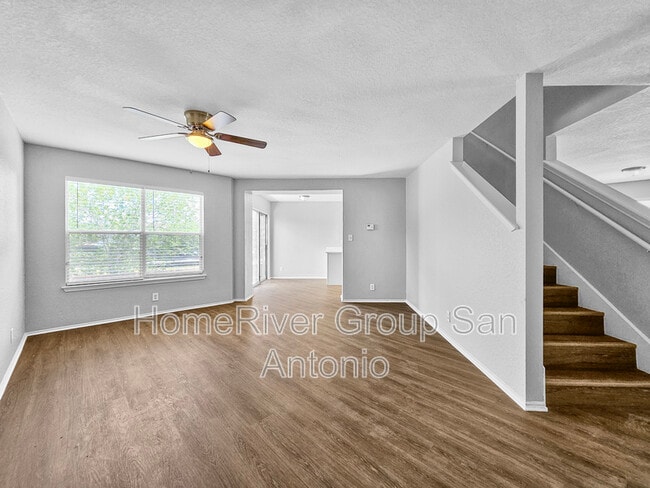 Foto del edificio - 3746 Candleglenn