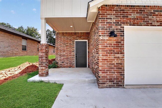Building Photo - 8756 Patriot Dr
