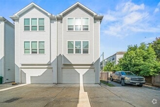 Building Photo - 850 W 20th St