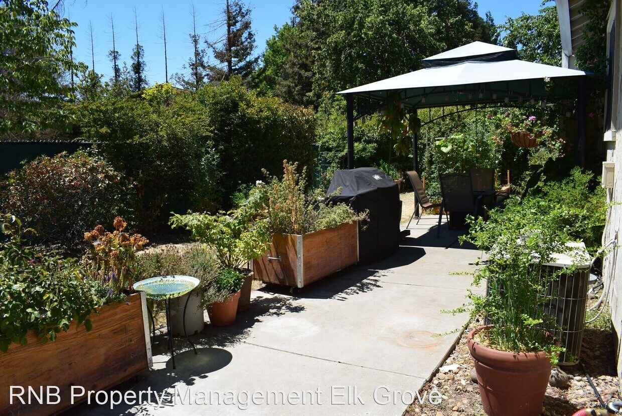 Foto del edificio - 3 br, 2 bath House - 9028 Paso Robles Way