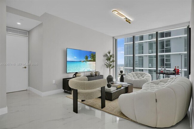 Building Photo - 700 NE 24th St