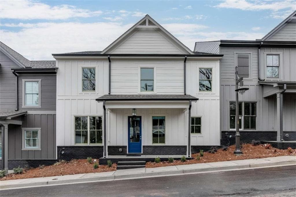 5631 W Pine St, Flowery Branch, GA 30542 Townhome Rentals in Flowery