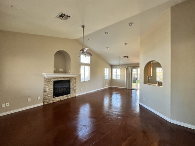 Building Photo - 678 Dockery Pl