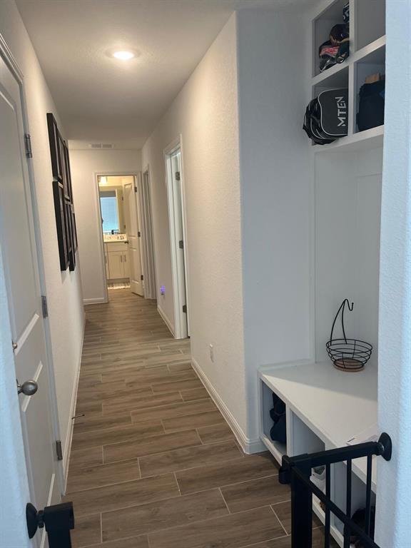 Foto del edificio - 153 Woods Edge Ln