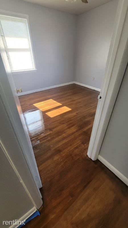 Building Photo - 7 br, 3 bath House - 1744 Allison St NE