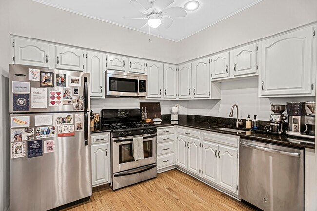 Foto del edificio - 637 W Armitage Ave