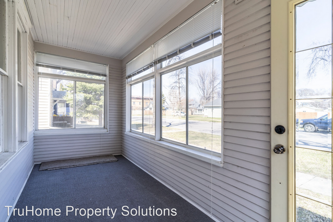 Building Photo - 2 br, 2 bath House - 1015 2nd Ave N