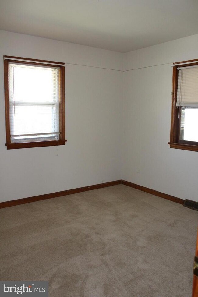 Foto del edificio - 218 Hillcrest Dr