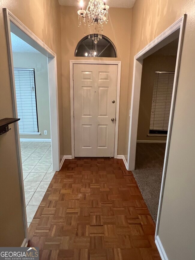 Foto del edificio - 152 Woodvalley Ct