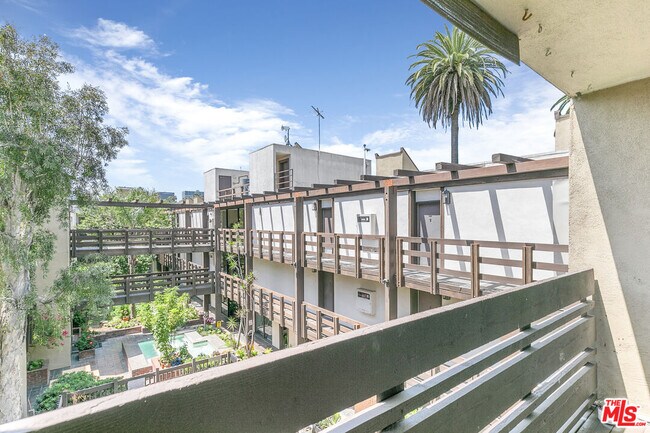 Foto del edificio - 320 S Ardmore Ave
