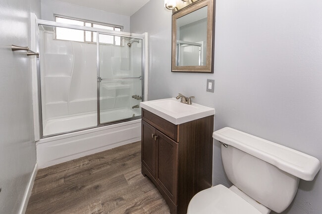Building Photo - Great Find! Won't Last ~ Newly Renovated 1...