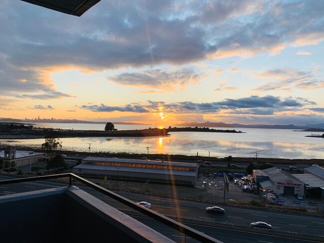 Photo - 555 Pierce St Apartment