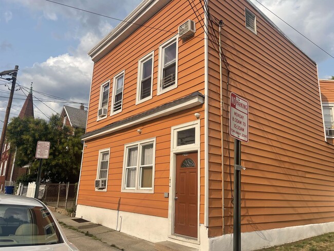 Foto del edificio - 208 4th St