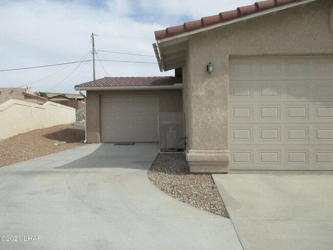 Building Photo - 660 Acoma Blvd N