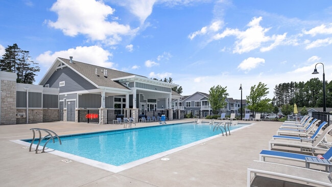 Pool - Springs at Five and Main