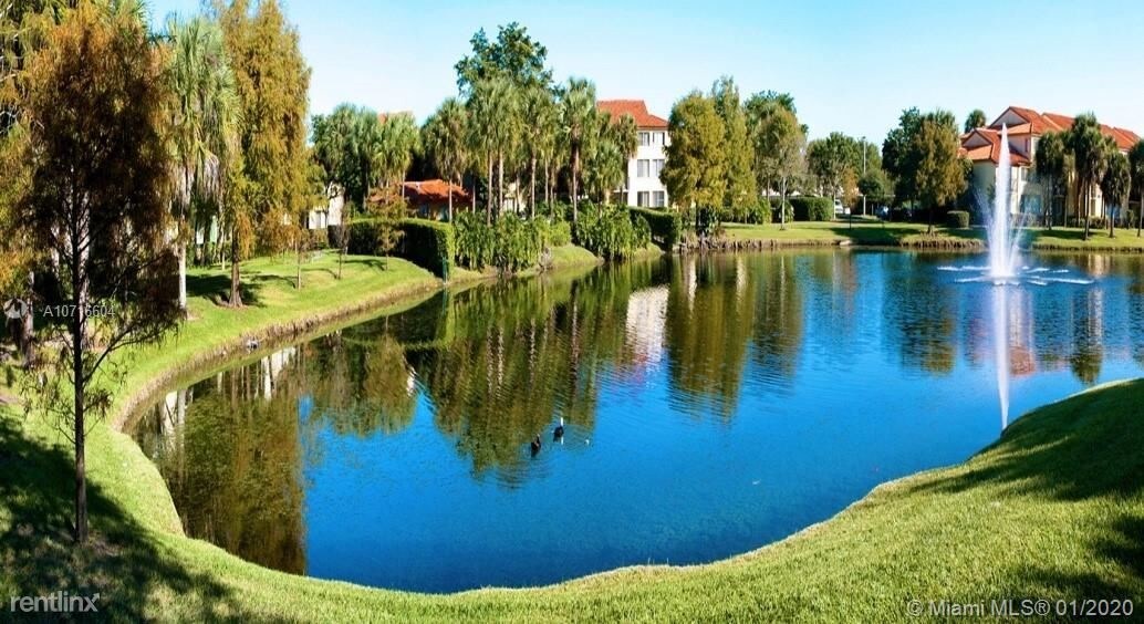 3 br, 2 bath Lakes of Jacaranda Apartment for Rent in Plantation