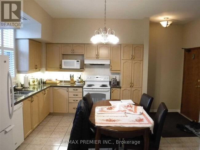 Photo du bâtiment - 2506 Rutherford Rd