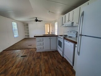 Building Photo - 801 Trollingwood Hawfields Rd