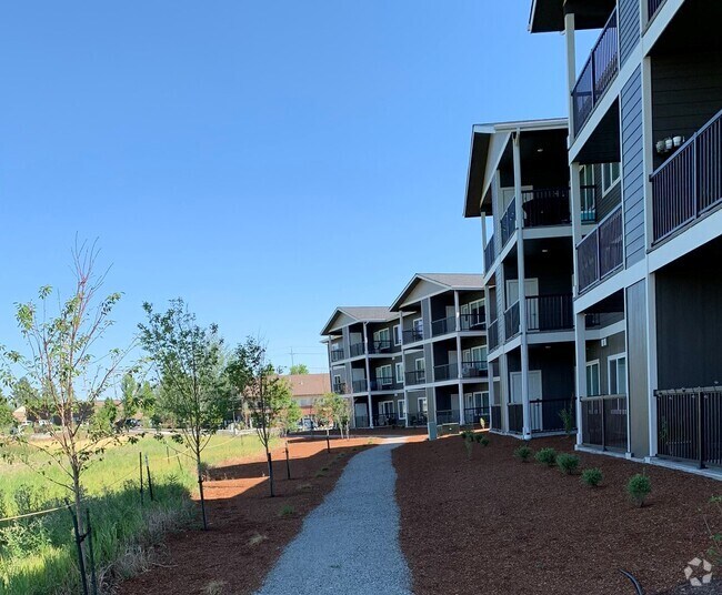 Houses For Rent in Medical Lake, WA with High Ceilings