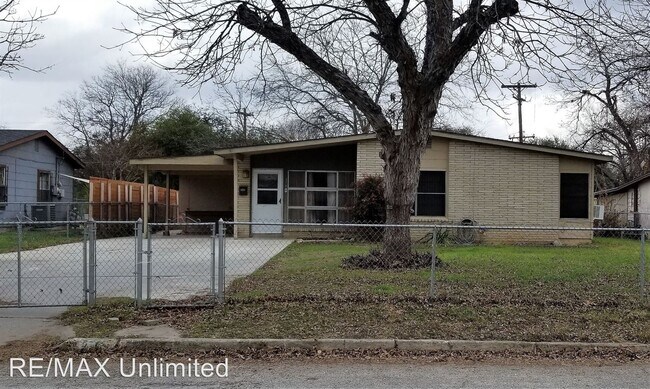 Building Photo - 3 br, 1 bath House - 319 Clutter Ave.