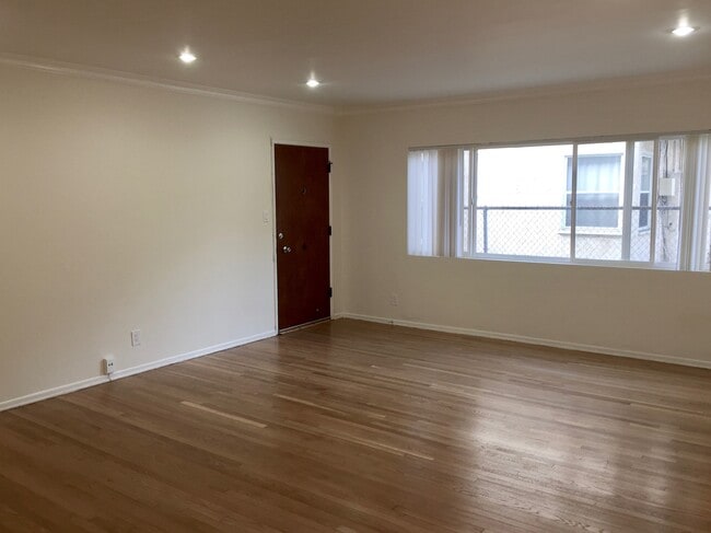 Building Photo - 1444 S Holt Ave