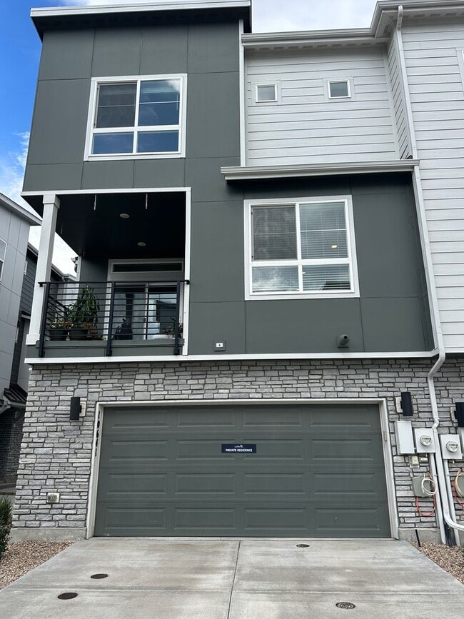 Building Photo - 10641 Olivine Grv