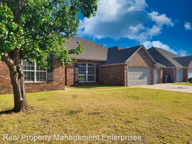 Building Photo - 4 br, 3 bath House - 8821 NW 120th St