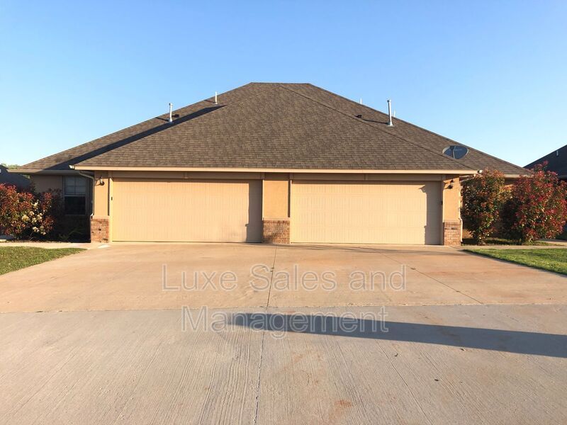 Photo - 11213 Coachmans Road