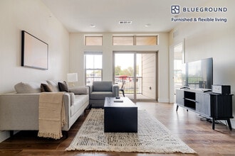 Building Photo - 1501 W Howard Ln