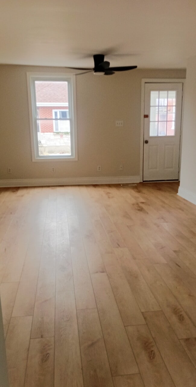 Building Photo - 390 Mathew St