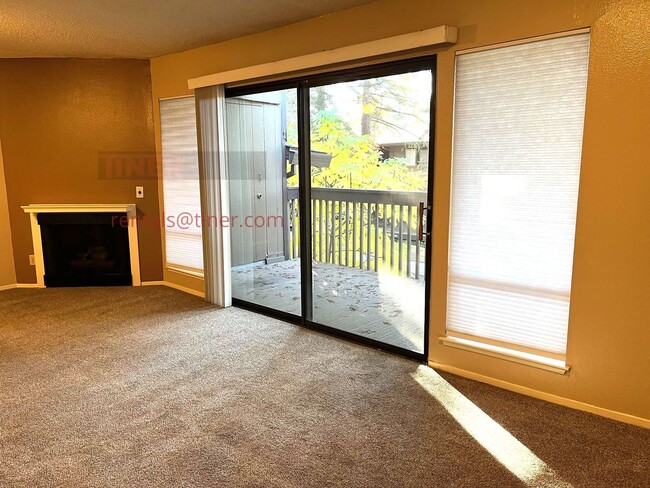 Building Photo - Condominium in the desirable Timberlake Co...