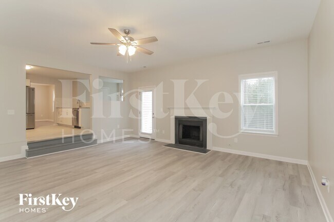 Foto del edificio - 5208 Eagle Creek Dr