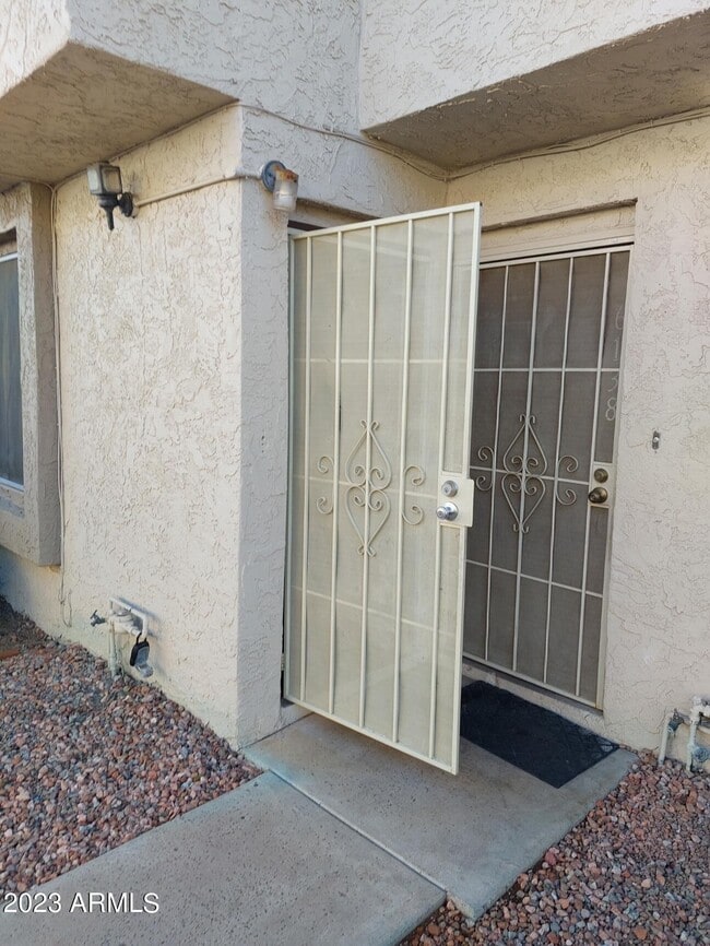 Foto del edificio - 6140 W Townley Ave