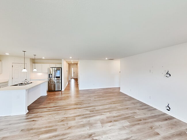 Building Photo - 2362 Silver Spoon Dr