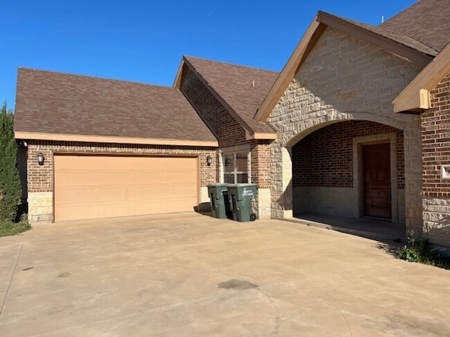 Building Photo - 3818 Enchanted Rock Rd