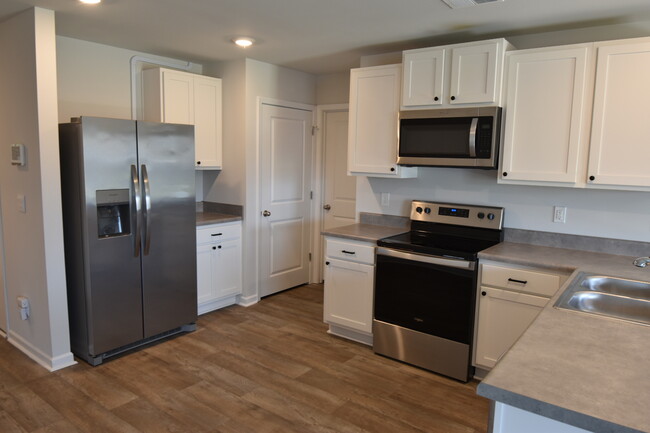 Building Photo - 1712 Fox Trace Cir