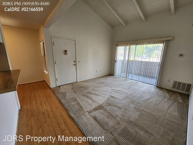 Building Photo - 1 br, 1 bath House - 6351 Riverside Drive #36