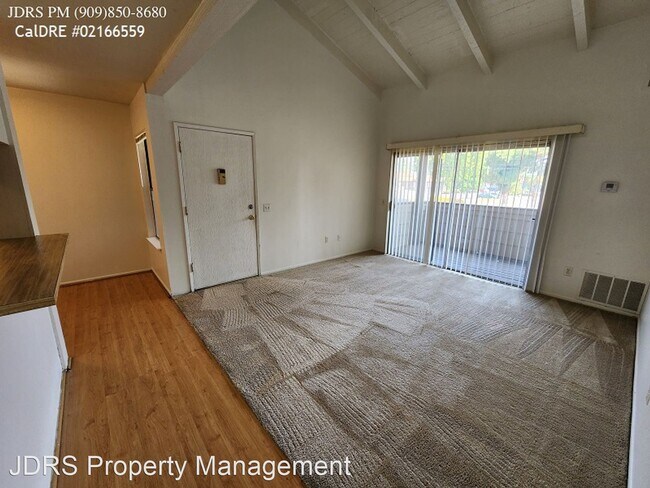 Foto del edificio - 1 br, 1 bath House - 6351 Riverside Drive #36