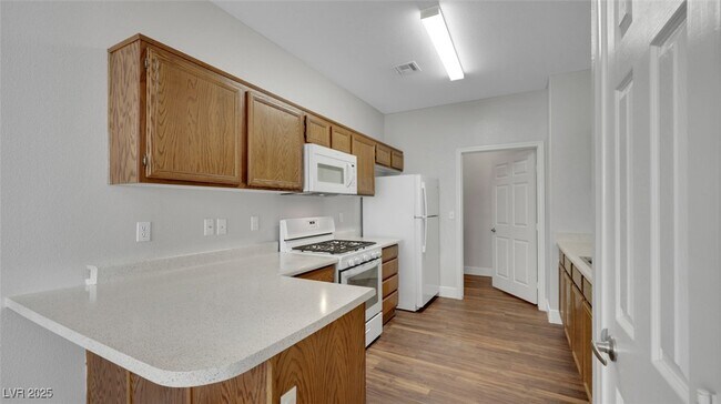 Foto del edificio - 492 Parrot Beak St