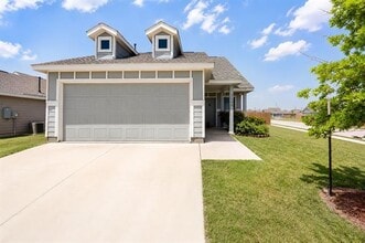 Building Photo - 2800 Slatewood Dr